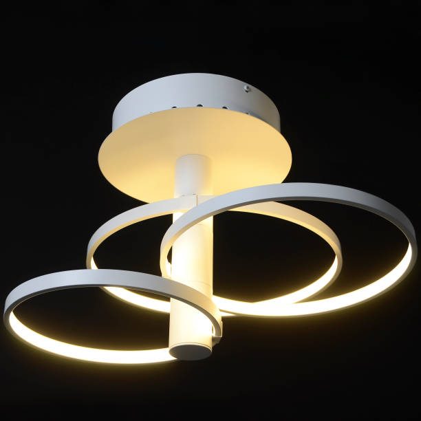 تصویر 1 از انواع لامپ سقفی بزرگ + نصب آسان